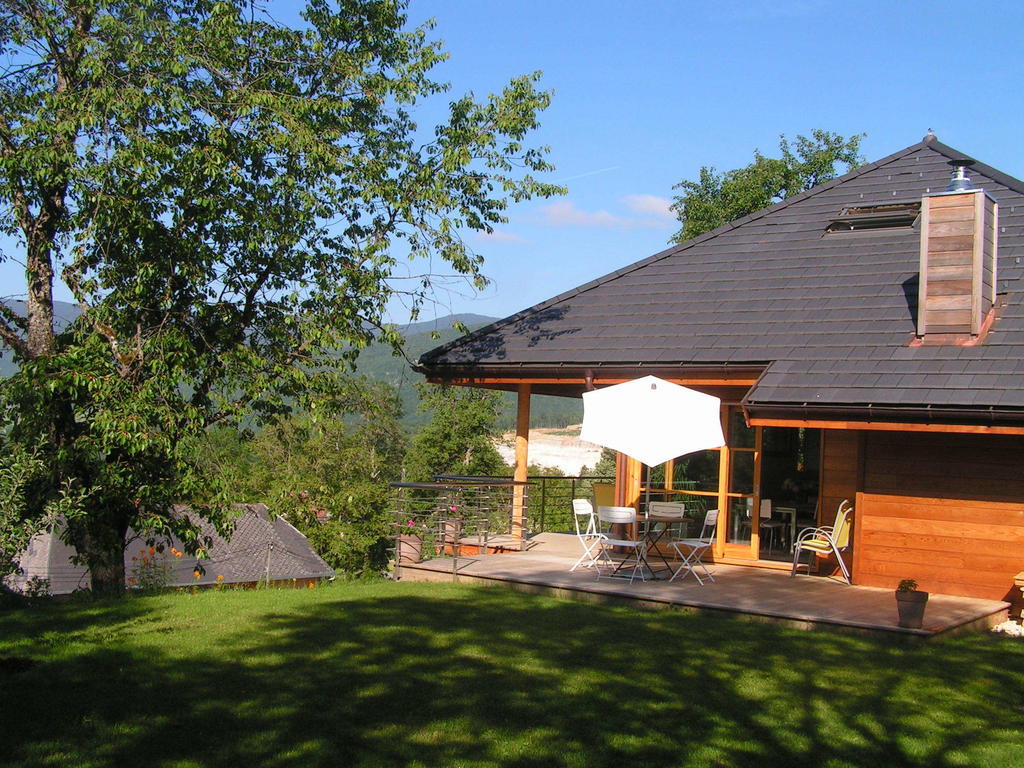 ベルコン・ボン・ボージュ Les Perrelles Bed & Breakfast エクステリア 写真