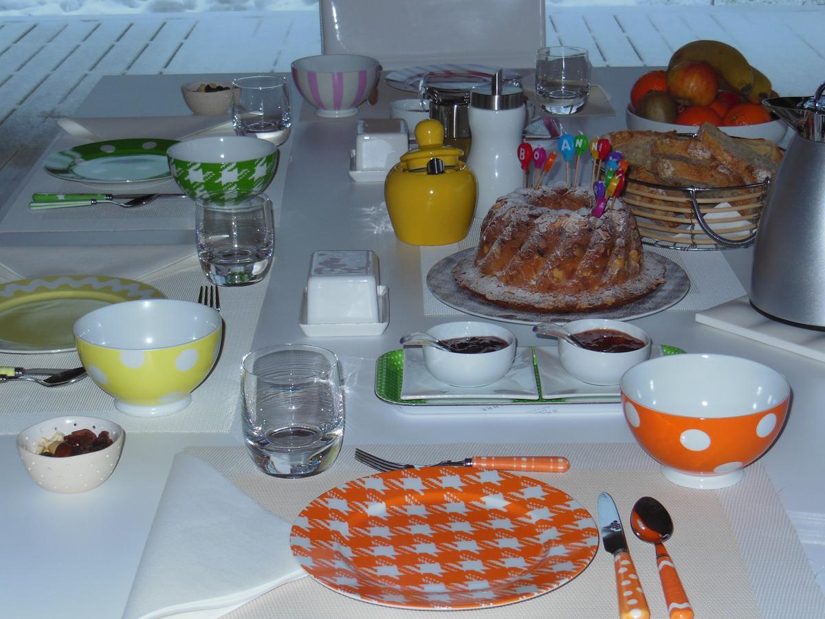 ベルコン・ボン・ボージュ Les Perrelles Bed & Breakfast エクステリア 写真